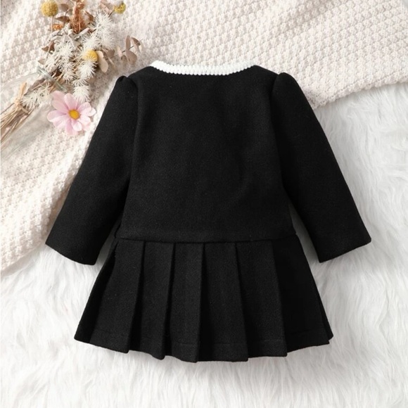 Toddler girls black & white Contrast Trim Pleated Hem button up Coat dress - Picture 2 of 4
